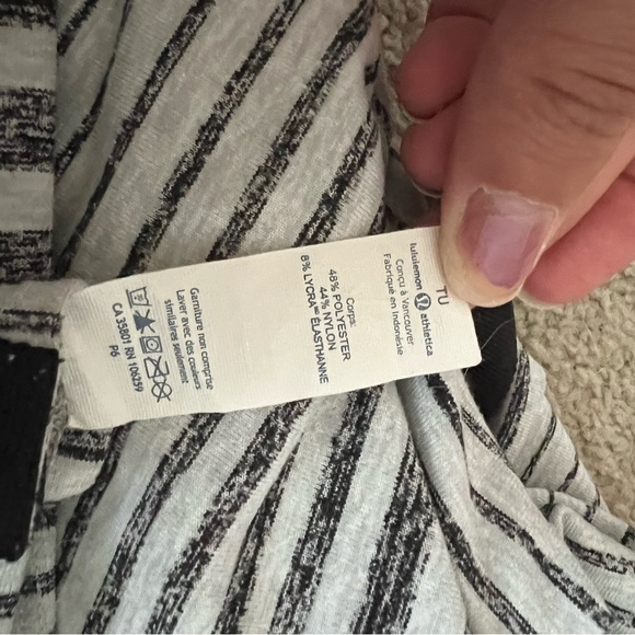 Lululemon infinity scarf. - Picture 3 of 5